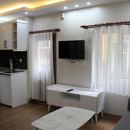 דירות איסטמבול Beyoglu Asmalimescit'Te Mobilyali Balkonlu Daire מראה חיצוני תמונה