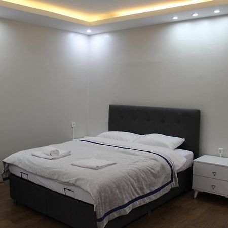 דירות איסטמבול Beyoglu Asmalimescit'Te Mobilyali Balkonlu Daire מראה חיצוני תמונה